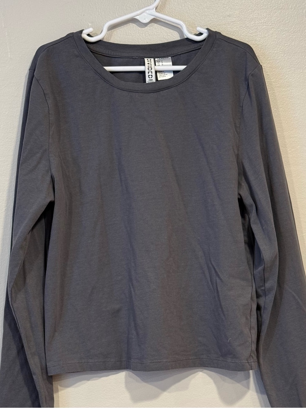 H&M Divided Charcoal Gray Long-Sleeve Crewneck Shirt Women's Medium
